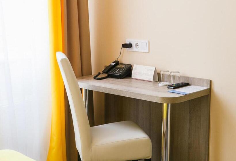 Pokój Standard, Raziotel Kyiv Yamska