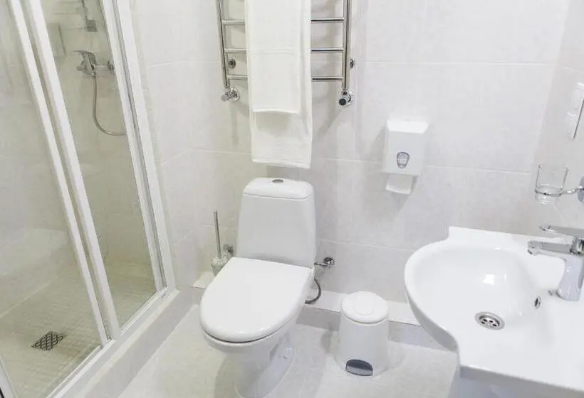 Superior-huone, Raziotel Kyiv Yamska