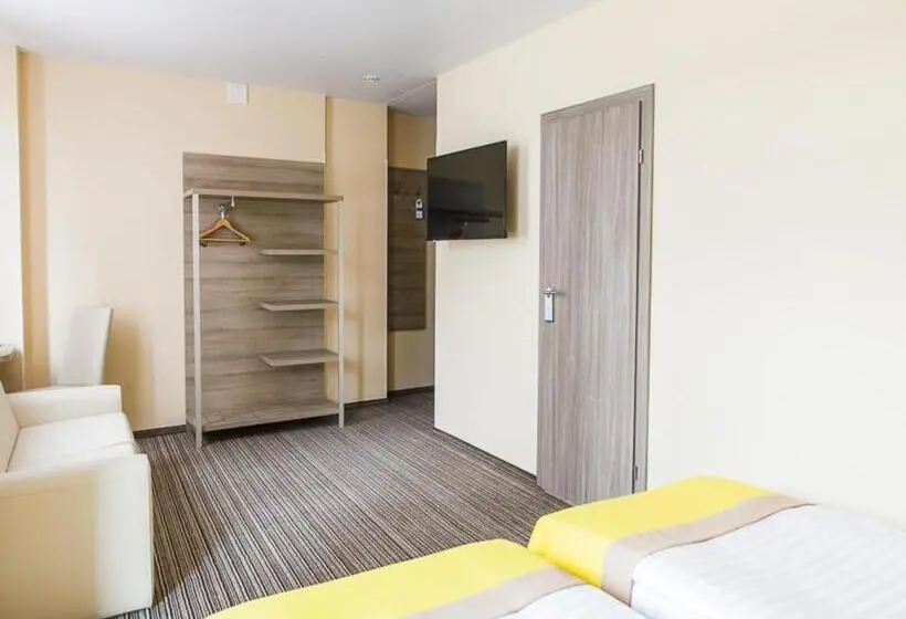 Superior-huone, Raziotel Kyiv Yamska