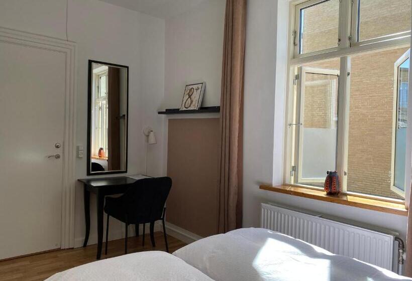 带共用浴室的标准房间, Davaa's Bed & Breakfast