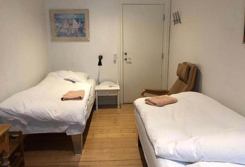 バス共有のスタンダードルーム, Davaa's Bed & Breakfast