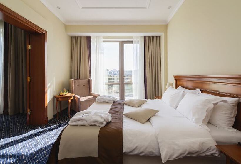 سوییت, Zvyozdny Hotel Wellness & Spa