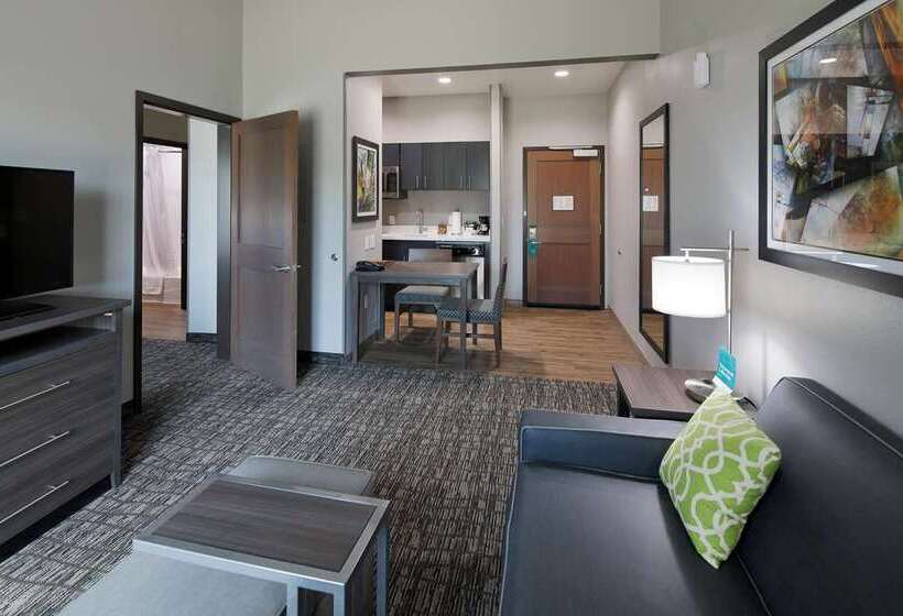 Люкс, Home2 Suites By Hilton Montreal Dorval