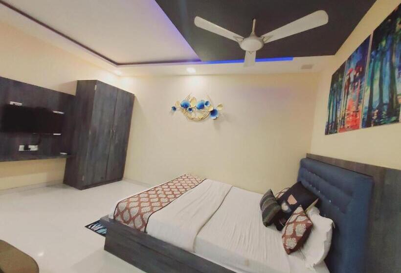 Номер Deluxe, Mari Aai Residency