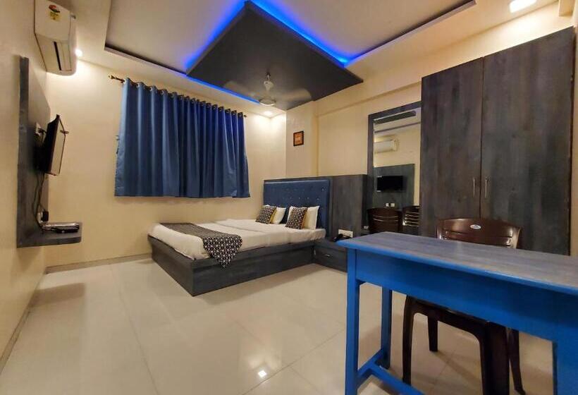 Номер Deluxe, Mari Aai Residency