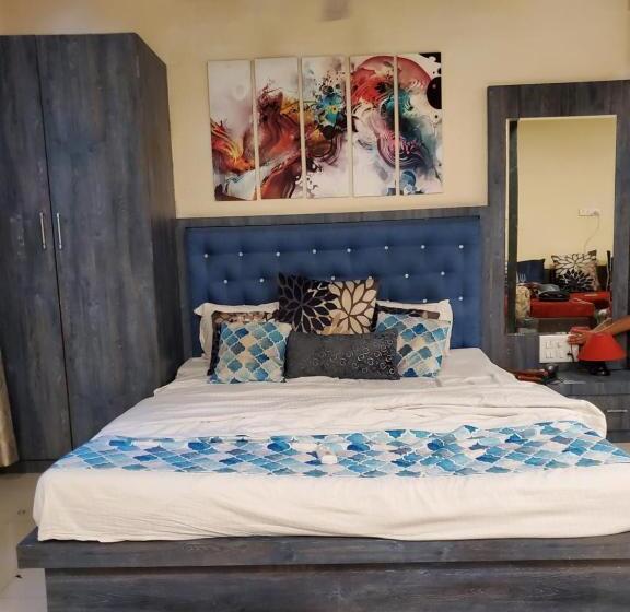 Family Suite, Mari Aai Residency