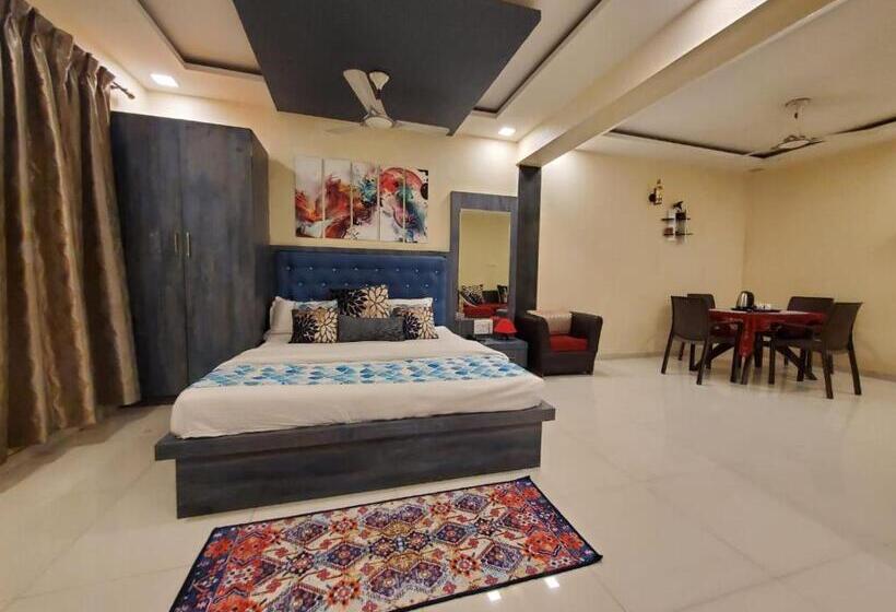 Family Suite, Mari Aai Residency