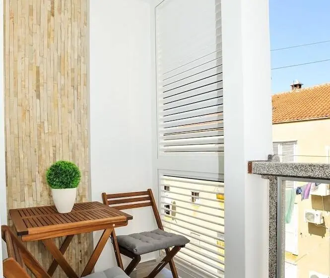 バルコニー付き１ベッドルームアパートメント, Apartments & Rooms Mareta Exclusive