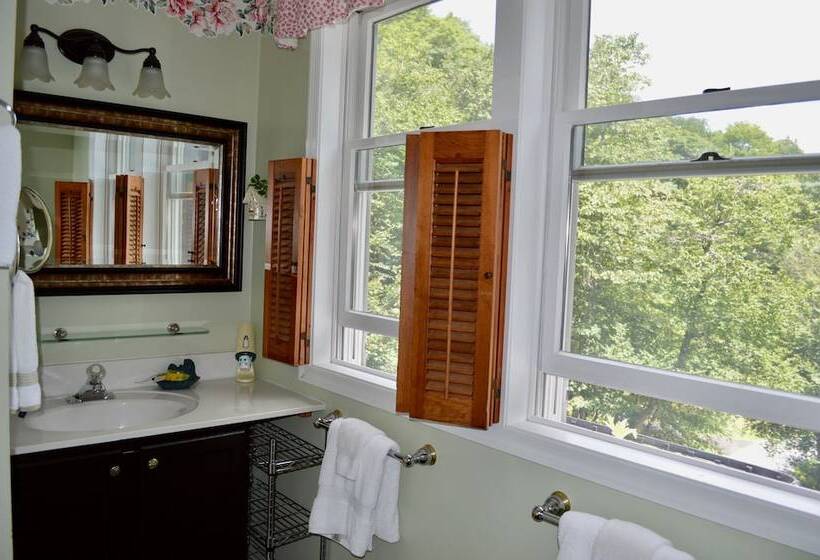 ダブルベッドスタンダードルーム, Bald Mountain House Inn At The Wolf Laurel Resort