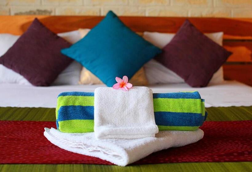 Студия Deluxe, Hill Dance Bali American