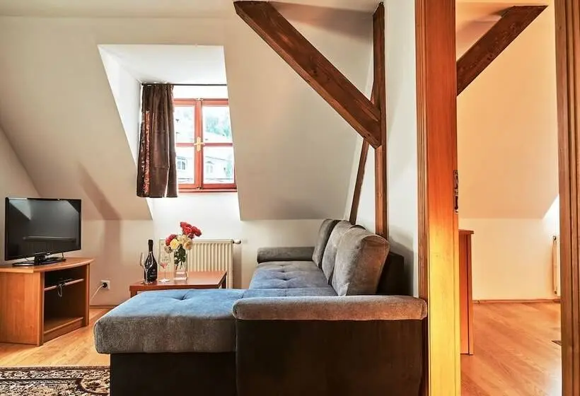 スイート, Resla Residence I, Ii