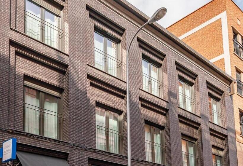 استودیوی استاندارد, Home Art Apartments Salamanca