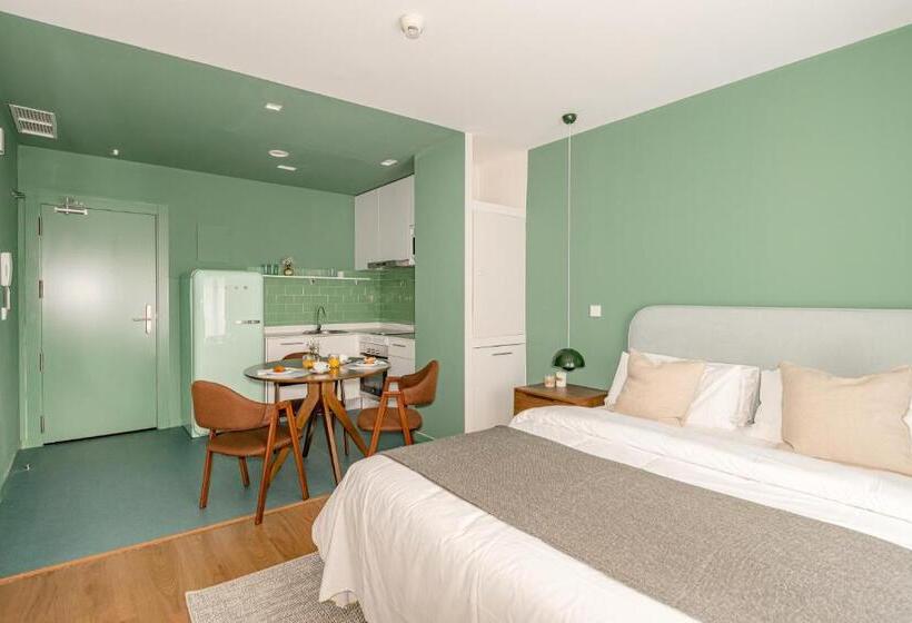 استودیوی استاندارد, Home Art Apartments Salamanca