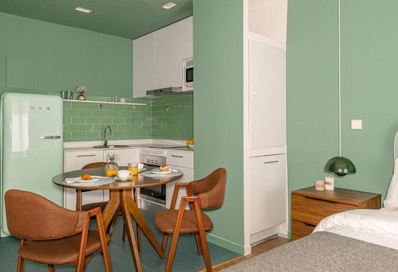 استودیوی استاندارد, Home Art Apartments Salamanca