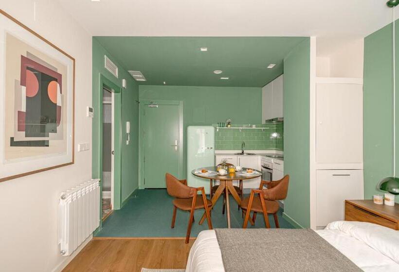 استودیوی استاندارد, Home Art Apartments Salamanca