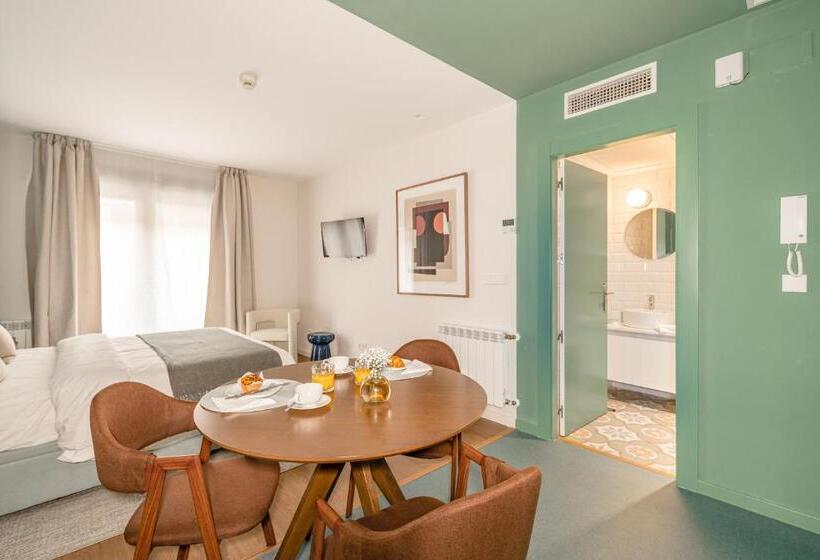 استودیوی استاندارد, Home Art Apartments Salamanca