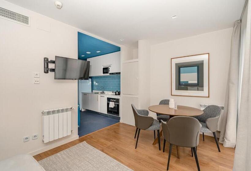 استودیوی استاندارد, Home Art Apartments Salamanca