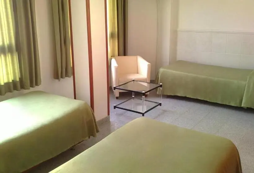 Standard Trippelrum, Hostal Centro Ejido
