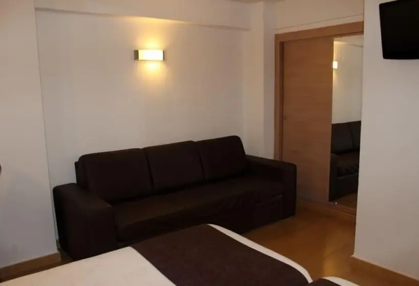 スタンダードルーム, Hostal Rocamar