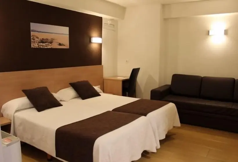 スタンダードルーム, Hostal Rocamar