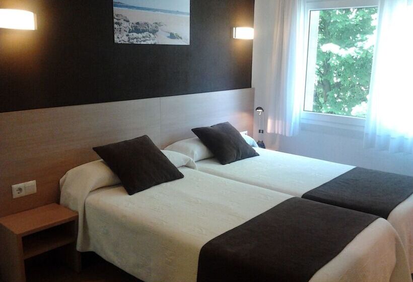 Апартаменты 1 Спальня, Hostal Rocamar