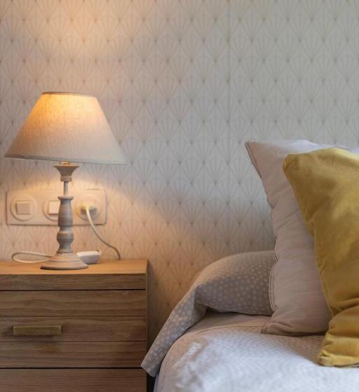 חדר אקונומי, Hostaltina