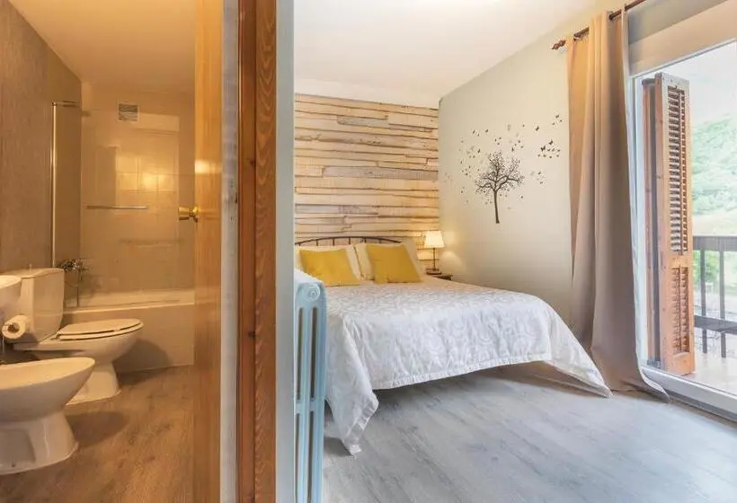 Standardzimmer mit Balkon, Hostaltina