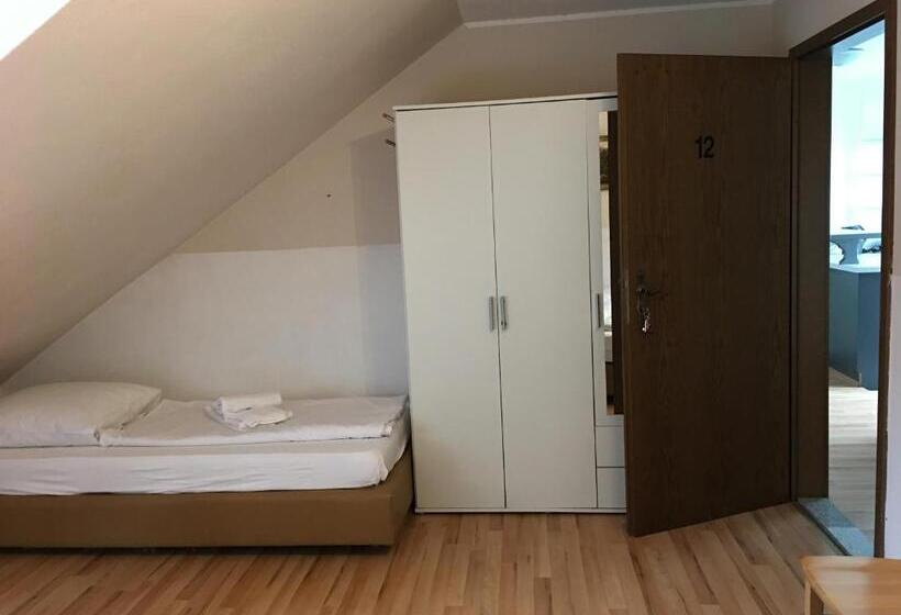 آپارتمان 2 خوابه, Pension Alis Augsburg