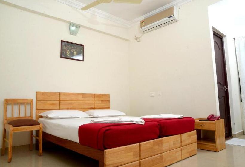 高级大房间, A V Residency