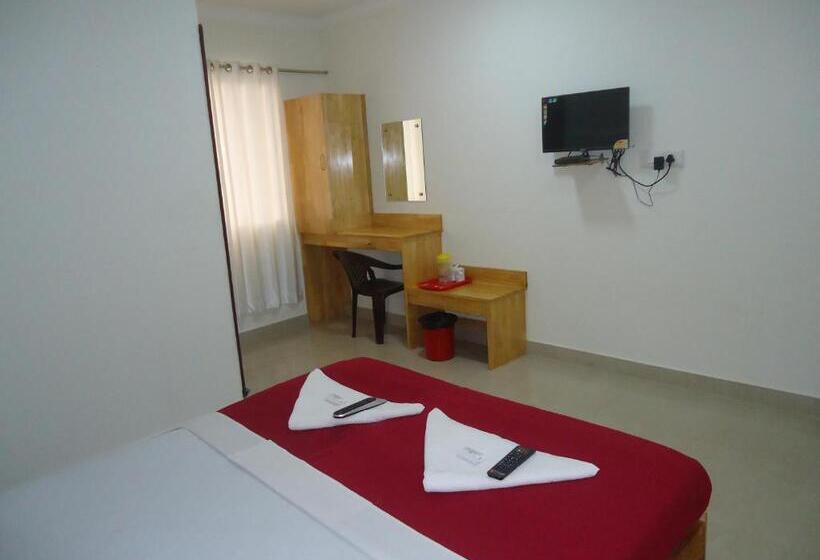 家庭套房, A V Residency