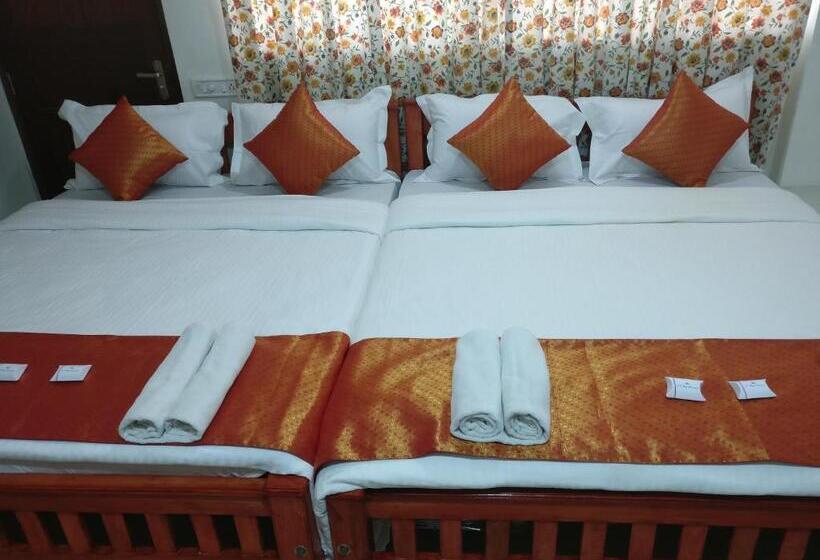 家庭套房, A V Residency