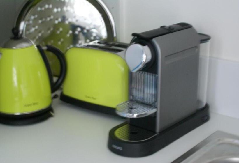 خانه 1 خوابه, La Cour Soubespin