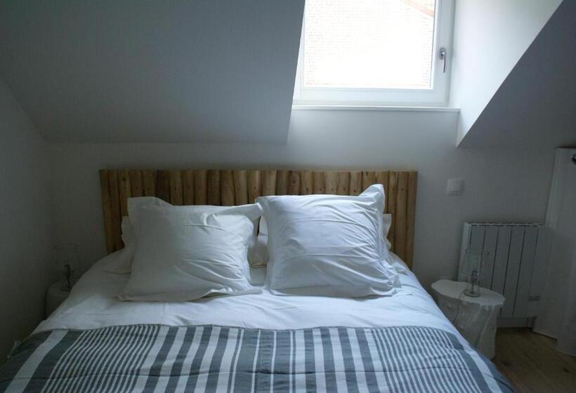 خانه 1 خوابه, La Cour Soubespin