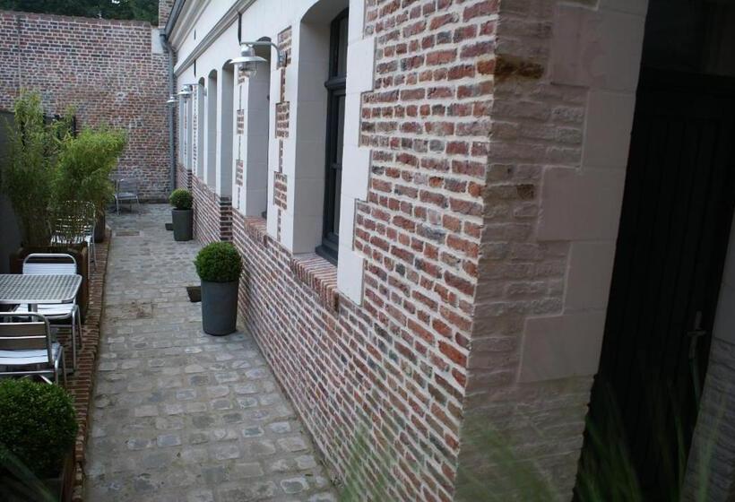 خانه 1 خوابه, La Cour Soubespin