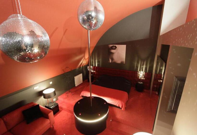 סוויטה, La Parenthèse Envoutée