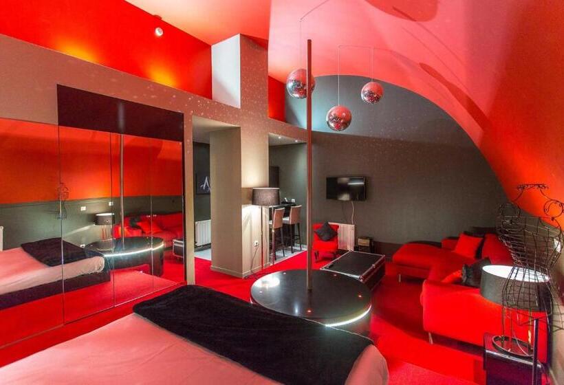 סוויטה, La Parenthèse Envoutée