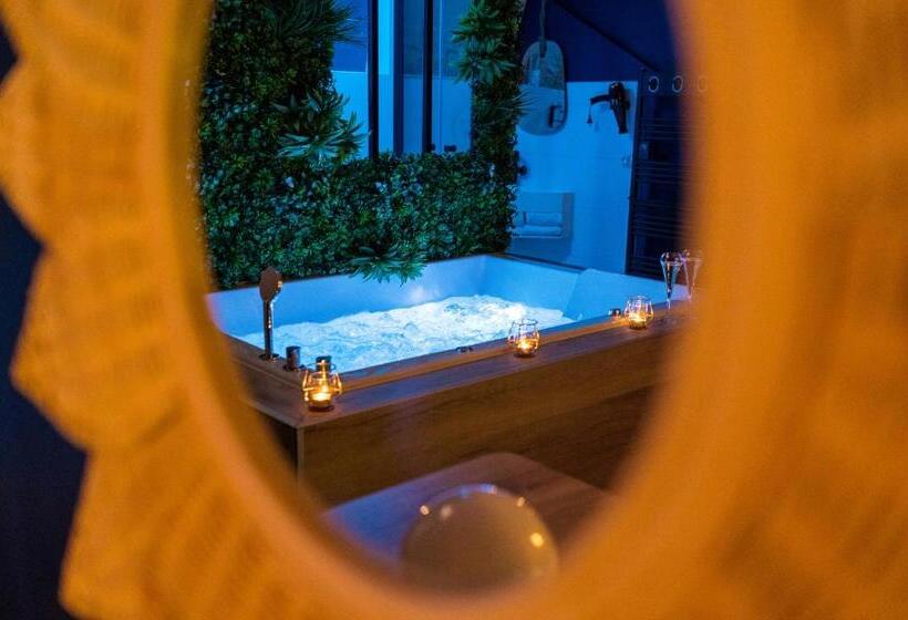 סטודיו דלוקס, La Parenthèse Envoutée