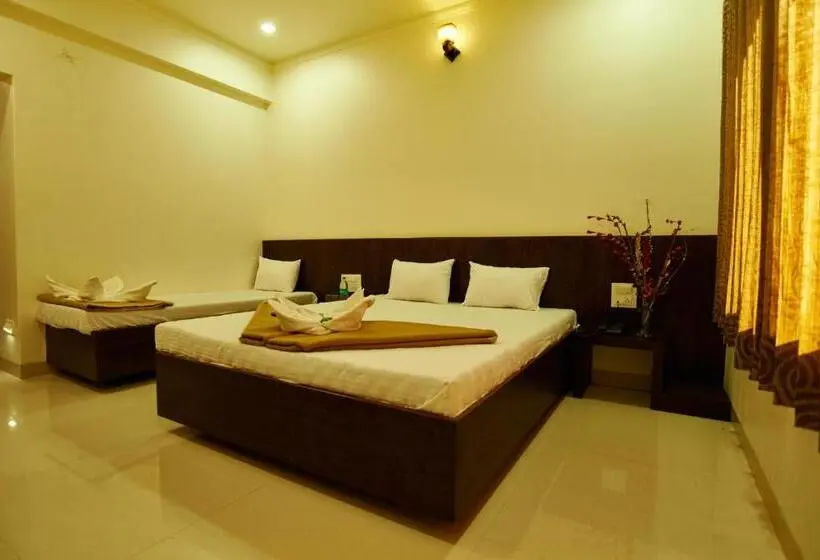 エクゼクティブトリプル, Pride Inn Shirdi