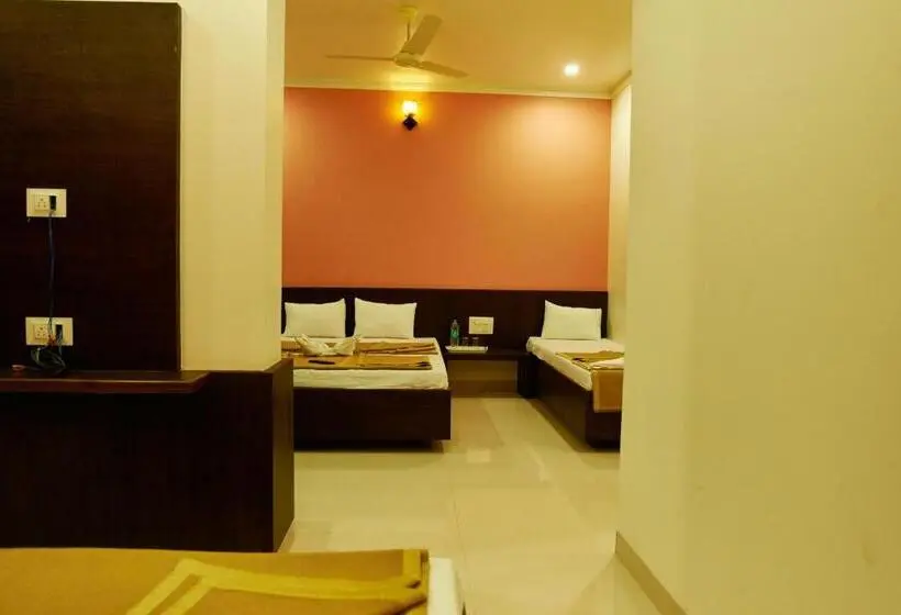 ファミリールーム, Pride Inn Shirdi