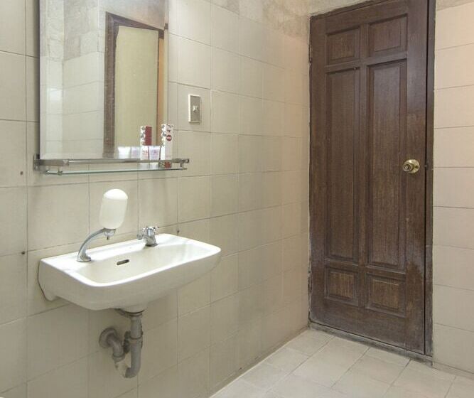 스탠다드 룸, Saptagria