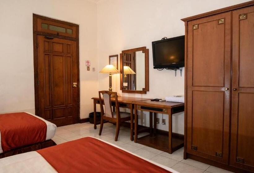 스탠다드 룸, Saptagria