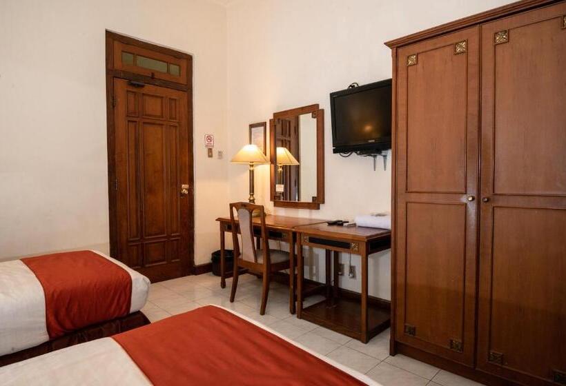 스탠다드 룸, Saptagria