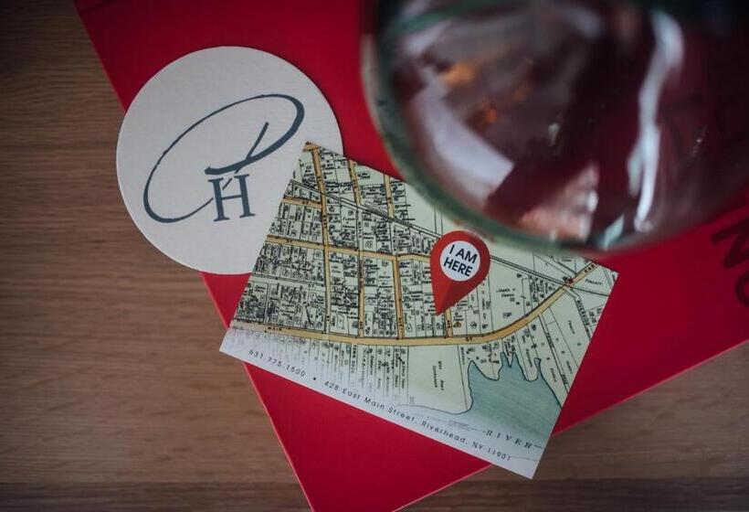 스탠다드 스튜디오 킹침대, The Preston House And