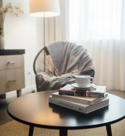 디럭스 스위트 킹 침대, The Preston House And