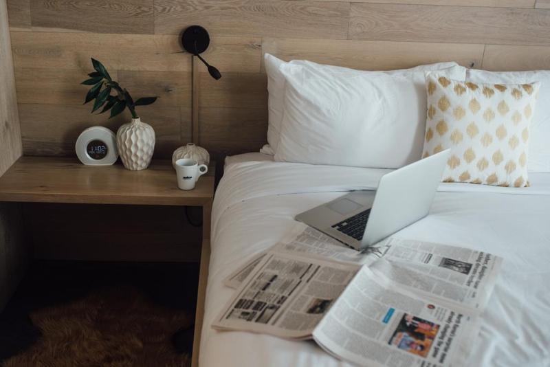 스탠다드 스튜디오 킹침대, The Preston House And