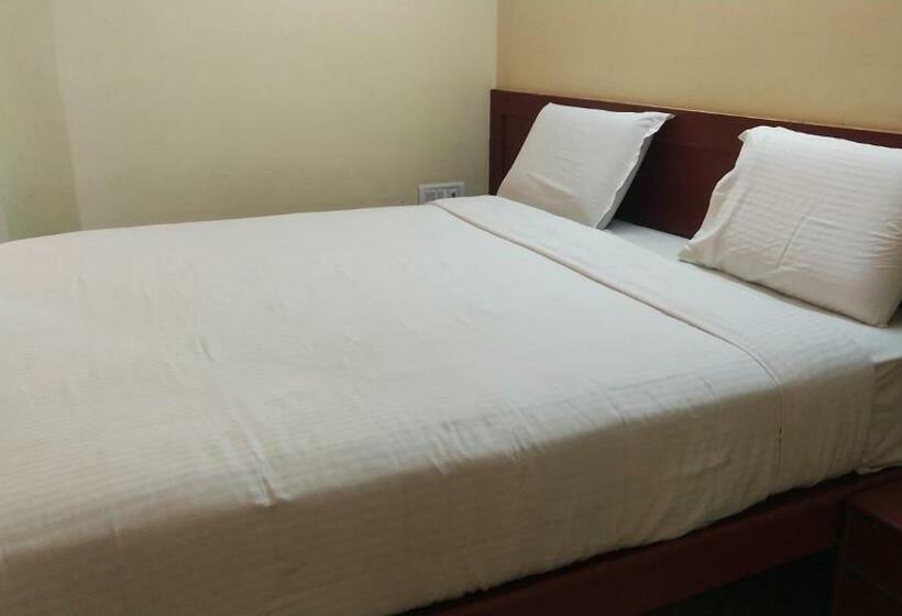 豪华房间, Vyshak International