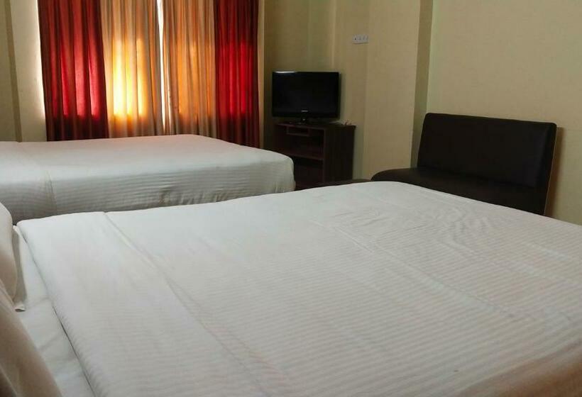 豪华家庭房间, Vyshak International