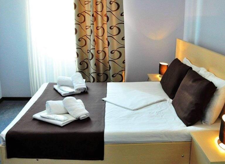 اتاق استاندارد, Reness Hotel Kobuleti