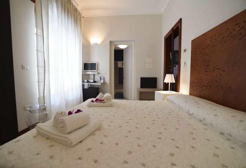 اتاق سوپریور با بالکن, Barone Liberty & Luxury Spa Boutique