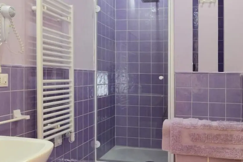 اتاق استاندارد سه نفره, Live Florence Guest House
